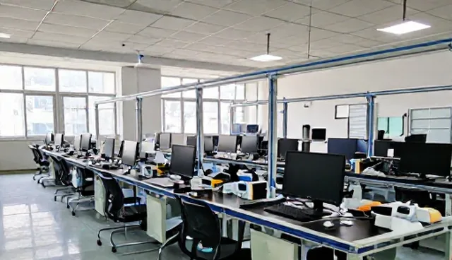 技术外包服务选择：自建团队还是外包，哪种更合适